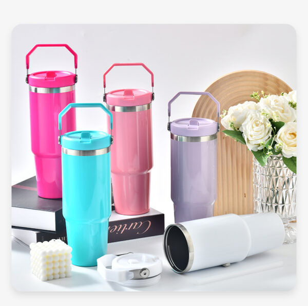 display-of-stainless-steel-30oz-sublimation-travel-mug-with-handle