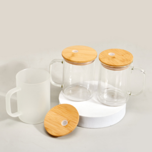 display-of-15oz-sublimation-glass-tumbler-with-handle-and-bamboo-lid