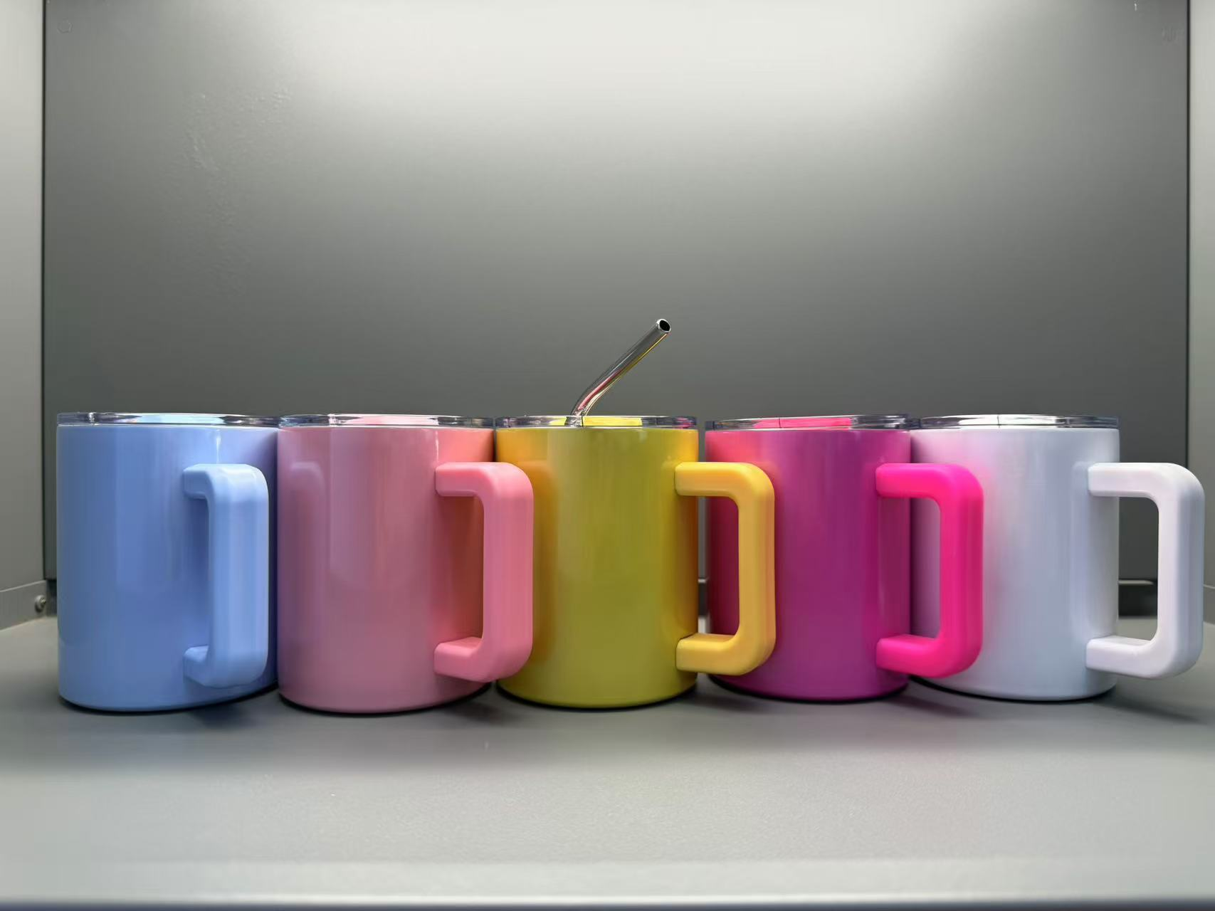 10oz-macaron-colored-sublimation-coffee-mugs-with-metal-straws-real-shot