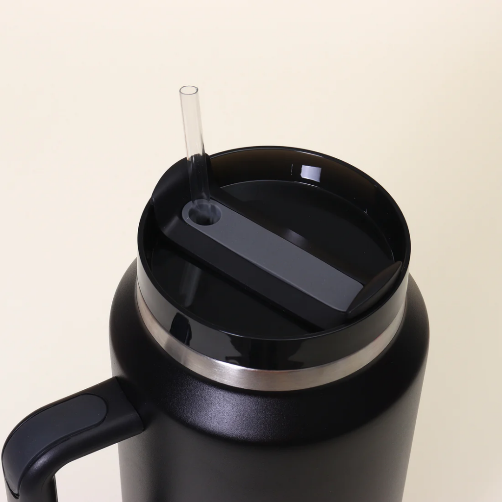details-of-colored-64oz-powder-coated-tumblers-with-handle-for-laser-engraving