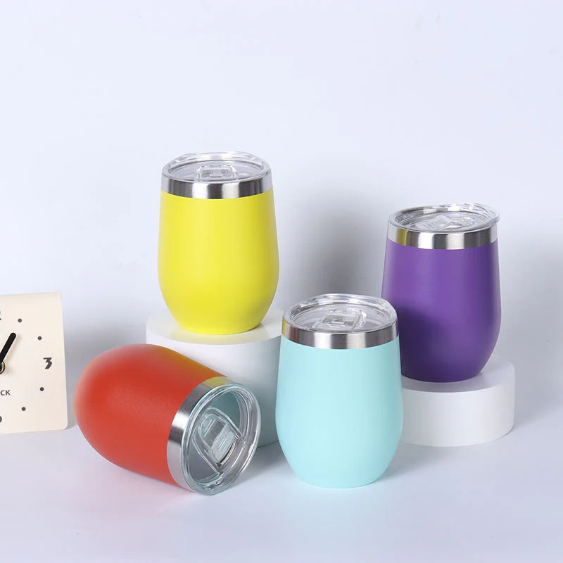 display-of-12oz-powder-coated-stainless-steel-wine-tumblers-with-slide-lids