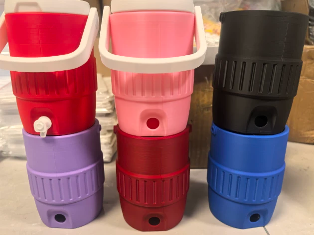 real-shots-of-colored-12oz-16oz-can-cooler-for-soda-can