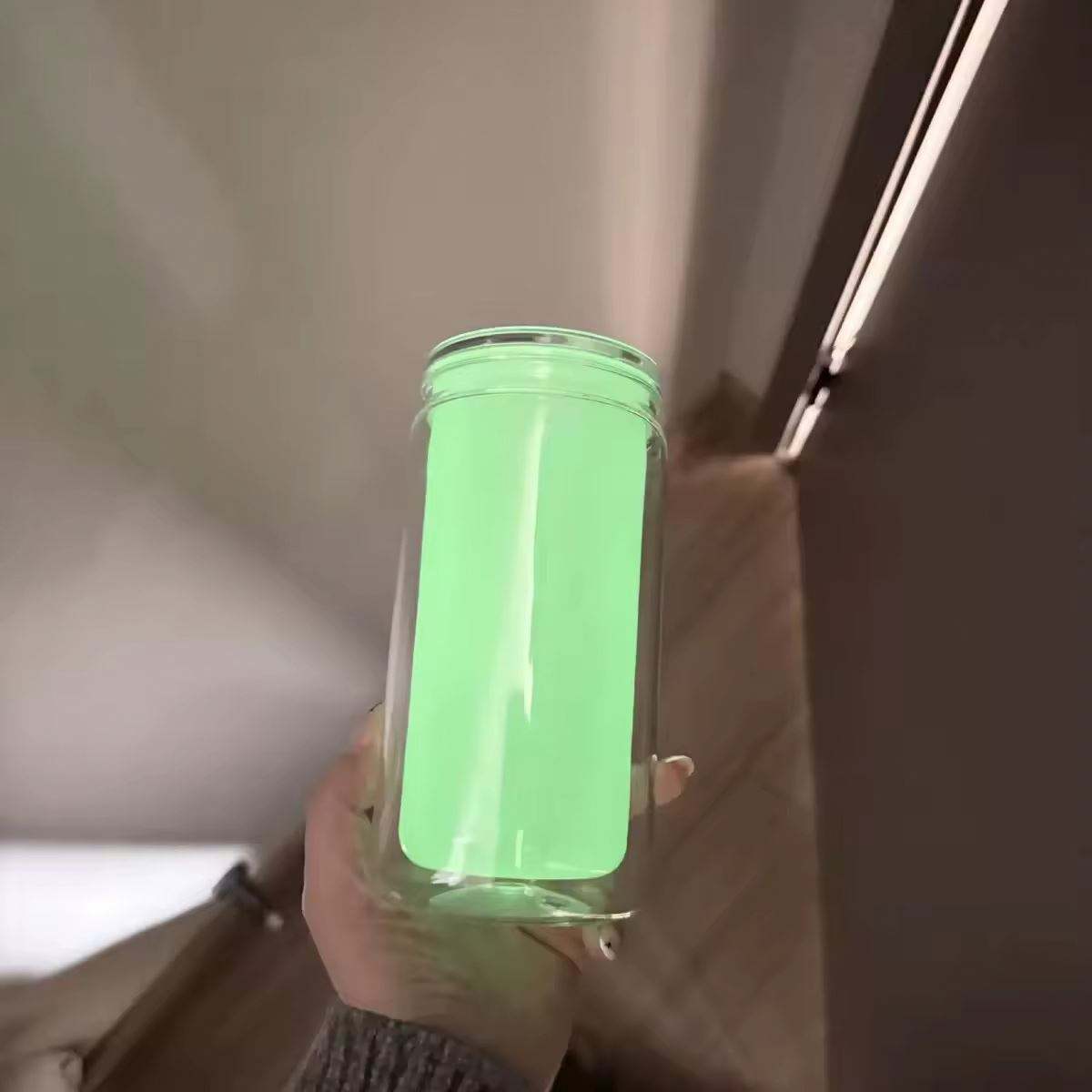 real-shots-of-glow-in-the-dark-16oz-snow-globe-plastic-cups