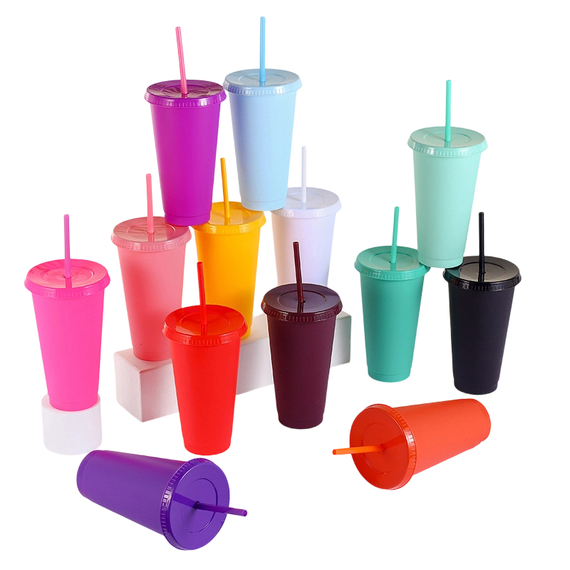 24oz-plastic-tumbler-with-straw-lid-colored-coffee-mugs